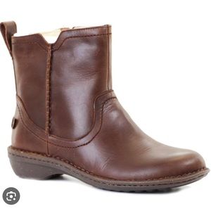 Brand new never worn Ugg Neevah bootie.  Size 10